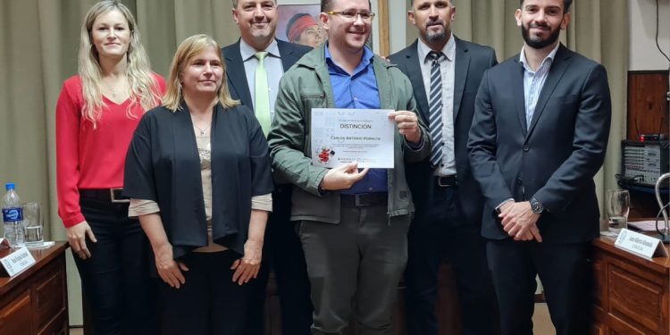 Carlos Kornuta: joven misionero distinguido por el Congreso de la Nación por su trayectoria y labor como docente