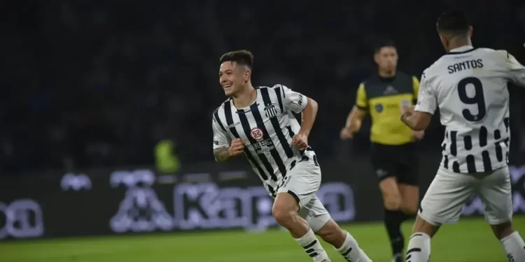 Liga Profesional de Fútbol: River perdió ante Talleres pero mantiene la punta