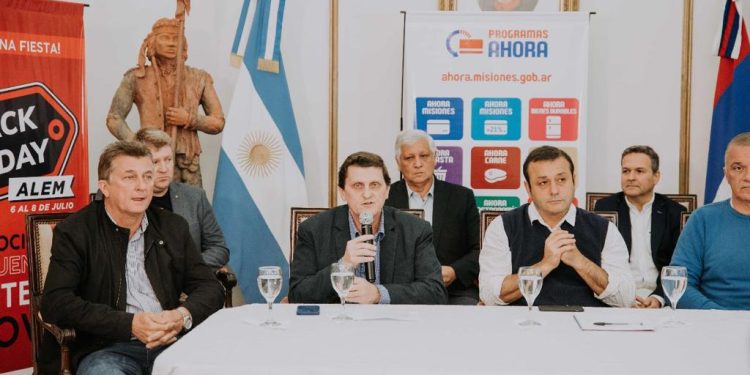El gobierno de Misiones presentó Eldorado Te Conviene y el Black Friday en Alem