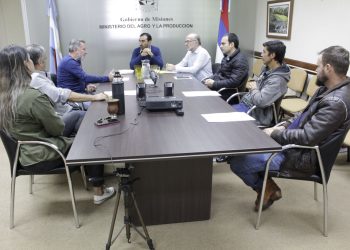 Continúan las acciones para potenciar al sector ovino caprino de Misiones, en este caso, mediante la entrega de créditos