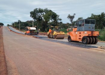 En Tres Capones, Vialidad construye una Travesía Urbana sobre ruta provincial N° 2