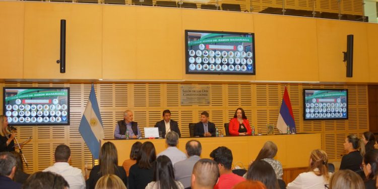 Médicos se capacitaron en la Legislatura misionera sobre emergencias médicas