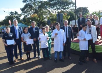 Con más de 700 estudiantes, se realizó en Apóstoles el Compromiso con el Ambiente