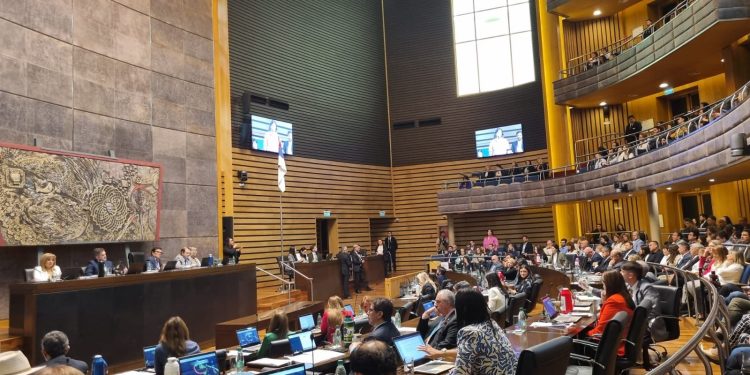 Alimentación saludable en escuelas y la importancia del sueño para la salud, los temas de una nueva sesión legislativa