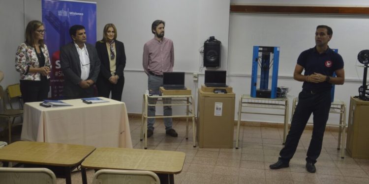 El SPEPM entregó impresoras 3D al ISARM y el ISES capacitará a estudiantes en el uso de las mismas