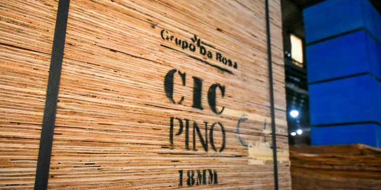 Passalacqua y Vancsik acompañaron a empresarios madereros de San Vicente