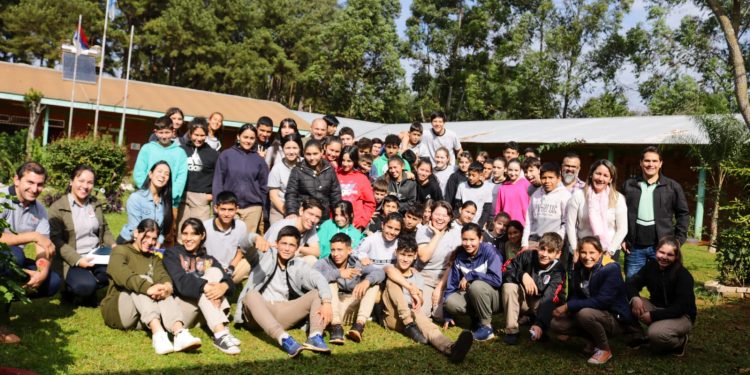 El Ministerio del Agro capacitó sobre bioinsumos a los alumnos de la EFA de Puerto Esperanza