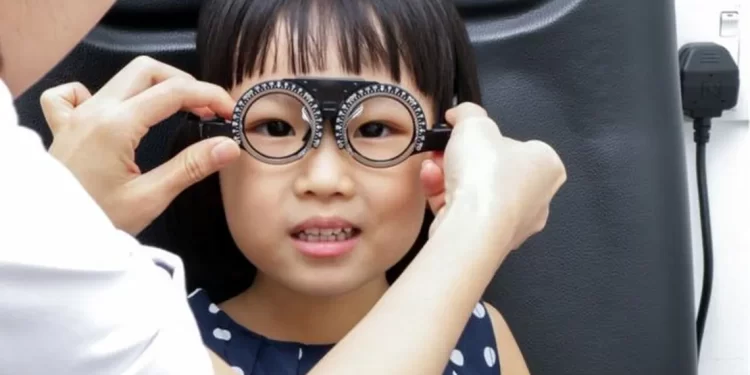 La miopía en niños aumentó un 40% en la pandemia