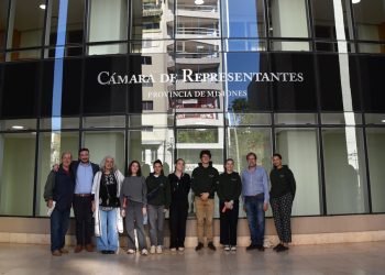 Estudiantes franceses conocieron de la vida legislativa en Misiones y destacaron la apertura de la Cámara a la participación de los jóvenes