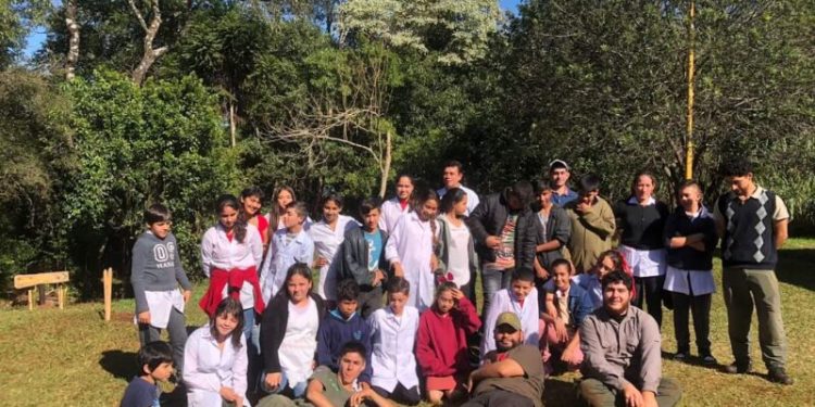 Futuros guardaparques crearon el sendero verde en la Escuela 601 de San Pedro