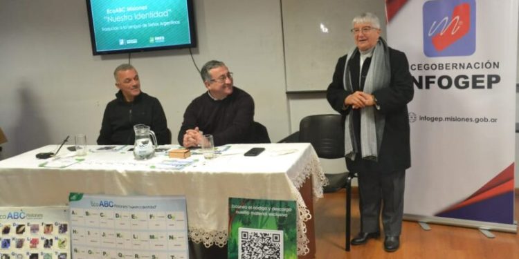 Presentaron la traducción del EcoABC Misiones a Lengua de Señas Argentina