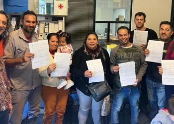 Posadas: convenio entre Samsa, Eprac y vecinos del B° Lapachitos garantizan conexiones de red de agua y cloacas