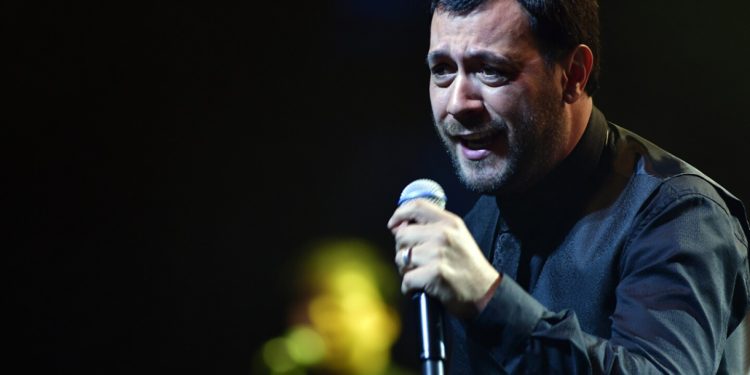 Lucas Sugo trae su cumbia romántica a la provincia