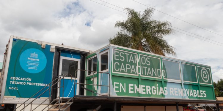 Misiones impulsa la formación profesional a través de las Aulas Talleres Móviles