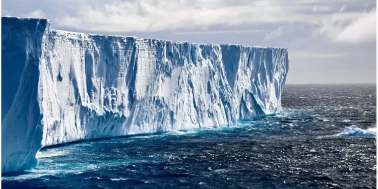 La Antártida perdió un pedazo de hielo del tamaño de la Argentina