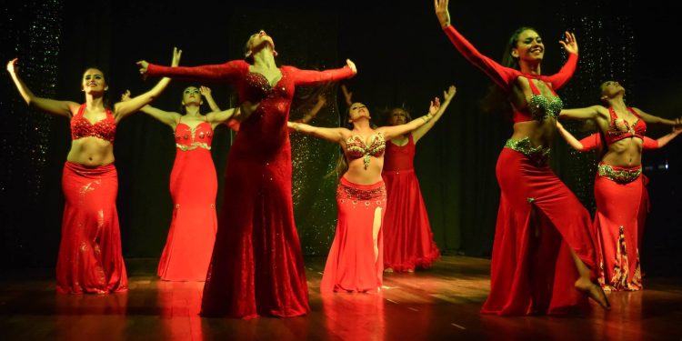 “Hagamos Danza”: un sábado oriental en el Teatro Lírico