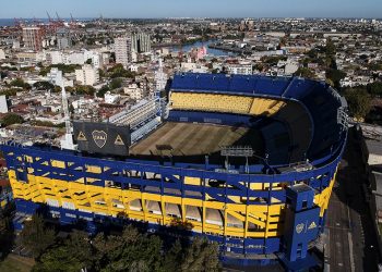 Boca presentó un proyecto para ampliar la Bombonera