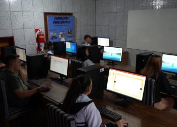 Se entregaron equipamientos informáticos para las escuelas técnicas