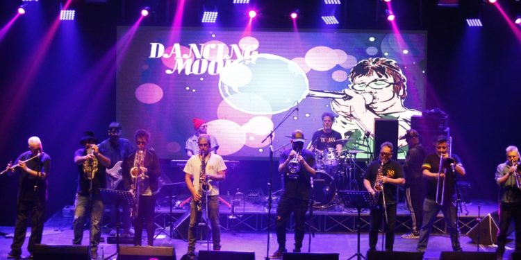 La celebración tribal de Dancing Mood encendió el fuego en Posadas