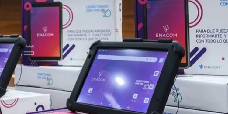 Con el programa Mi Tablet Neo, los jóvenes disfrutarán de una mayor conectividad