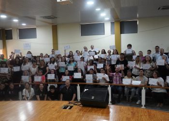 Nuevos egresados de las aulas talleres móviles en Oberá