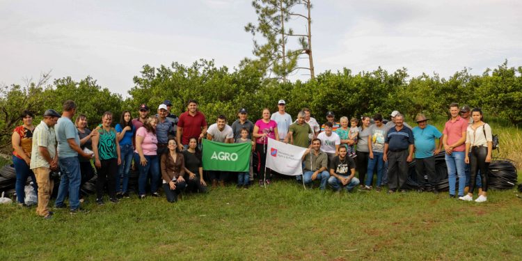 El Ministerio del Agro consolida cuencas de frutas para la diversificación productiva en Misiones