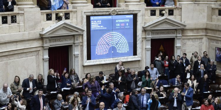 Ganancias: entre los misioneros que siguieron el mandato partidario y los que fueron por los intereses de la gente