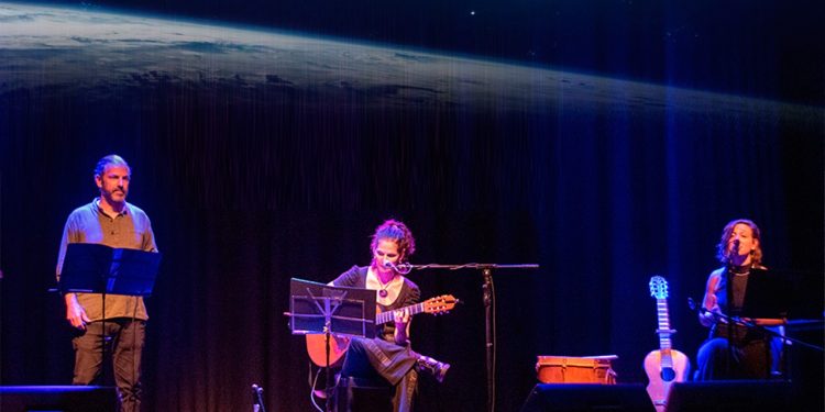 «Universo entre Canciones», la ciencia contada con canciones, este viernes en el Teatro Lírico