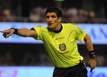 Confirmados los árbitros de los clásicos: Merlos al Boca – River