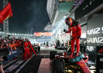 Formula 1: Carlos Sainz se impuso en Singapur y cortó la racha ganadora de Max Verstappen