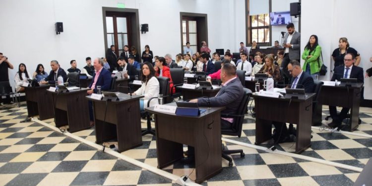 Posadas: concejales estudiarán diversas mejoras para el servicio público de taxis