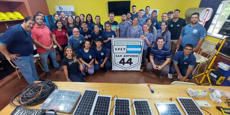 Educación Técnica: nueva entrega de equipamiento gracias al programa de crédito fiscal