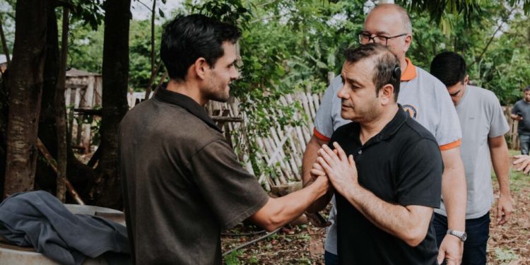 Herrera Ahuad acompañó a los vecinos afectados por el temporal en Mártires