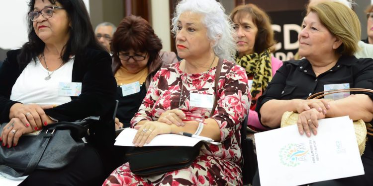 Posadas: Adultos Mayores se capacitaron en técnicas legislativas