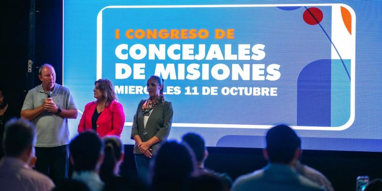 Se realizó el primer congreso de concejales misioneros
