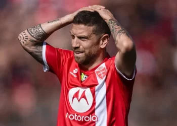 Papu Gómez dio positivo de doping y sería suspendido por dos años