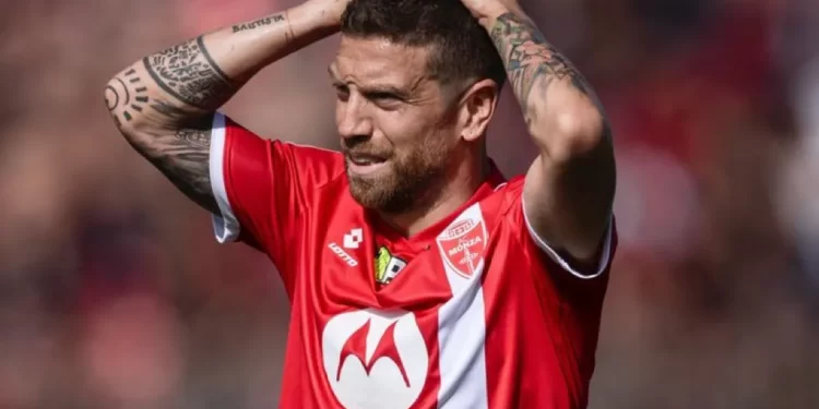 Papu Gómez dio positivo de doping y sería suspendido por dos años