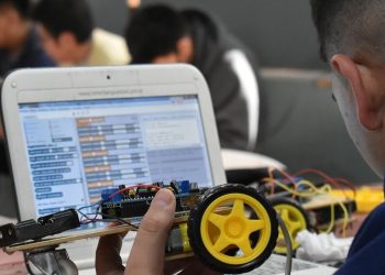 La pasión por la robótica se expande a través de los espacios Maker