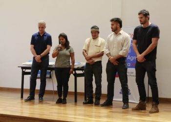 Comunidades Indígenas reciben carpetas técnicas de relevamientos territoriales contemplados en la Ley Nacional 26.160