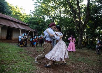 Posadas: este viernes llega la gran Fiesta del Folklore Misionero