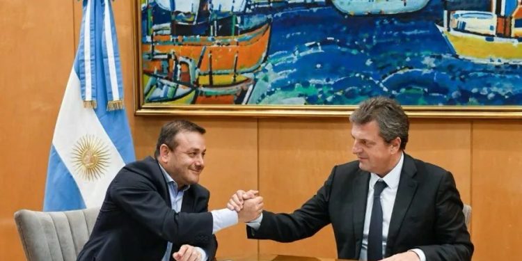 Massa cumple, la tarifa diferencial eléctrica para Misiones significará una reducción tarifaria del 9%