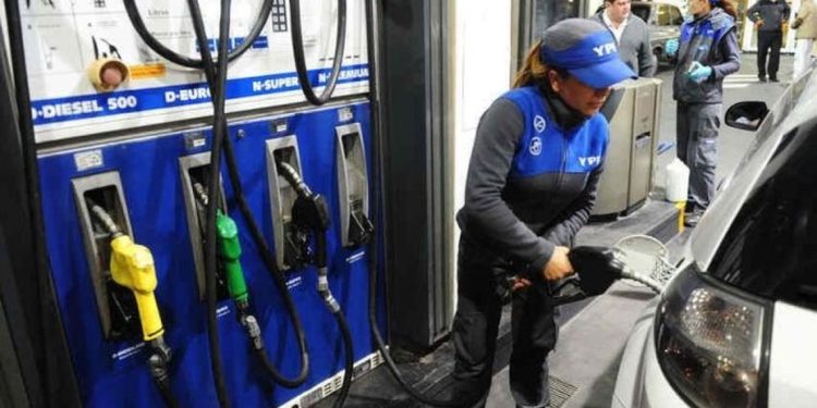 Combustibles: rige un aumento en el país de alrededor del 10%