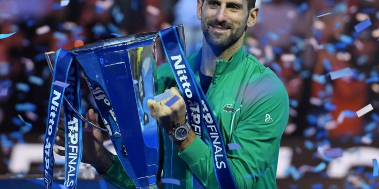 Novak Djokovic barrió a Sinner y se consagró en el Masters Finals