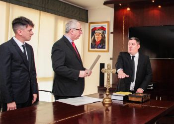 Juraron los ministros del gabinete provincial