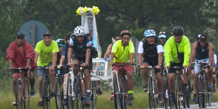 Posadas: cientos de ciclistas partieron hacia Itatí