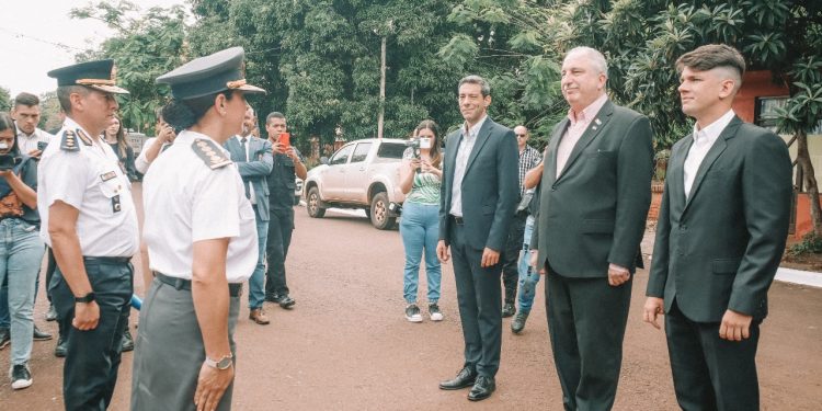 Passalacqua participó en el acto de traspaso de autoridades de las fuerzas de seguridad de Misiones