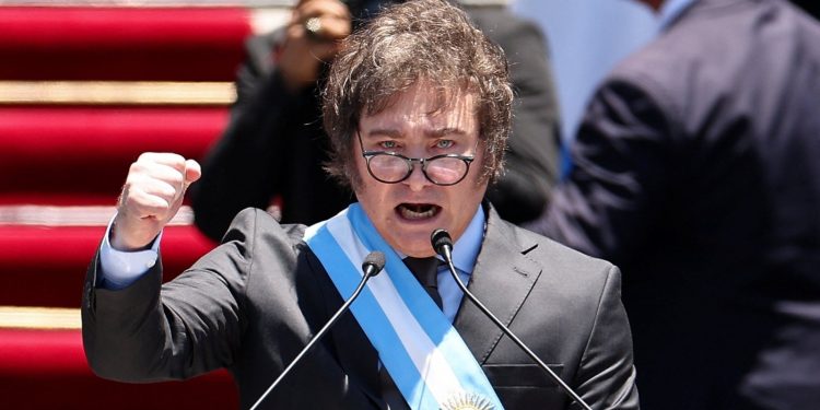 El Gobierno anunciará este martes las primeras medidas económicas