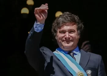 Milei confirmó que habrá billetes de 20 mil y 50 mil pesos