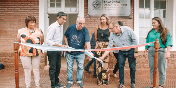 Posadas: Passalacqua inauguró la Sala Única de Matrimonio en el cuarto tramo de la costanera