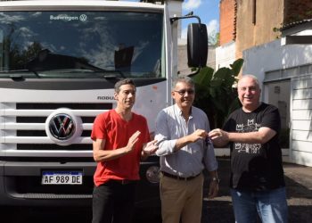 El gobernador Passalacqua encabezó la entrega de unidades viales a los municipios de El Soberbio e Hipólito Yrigoyen